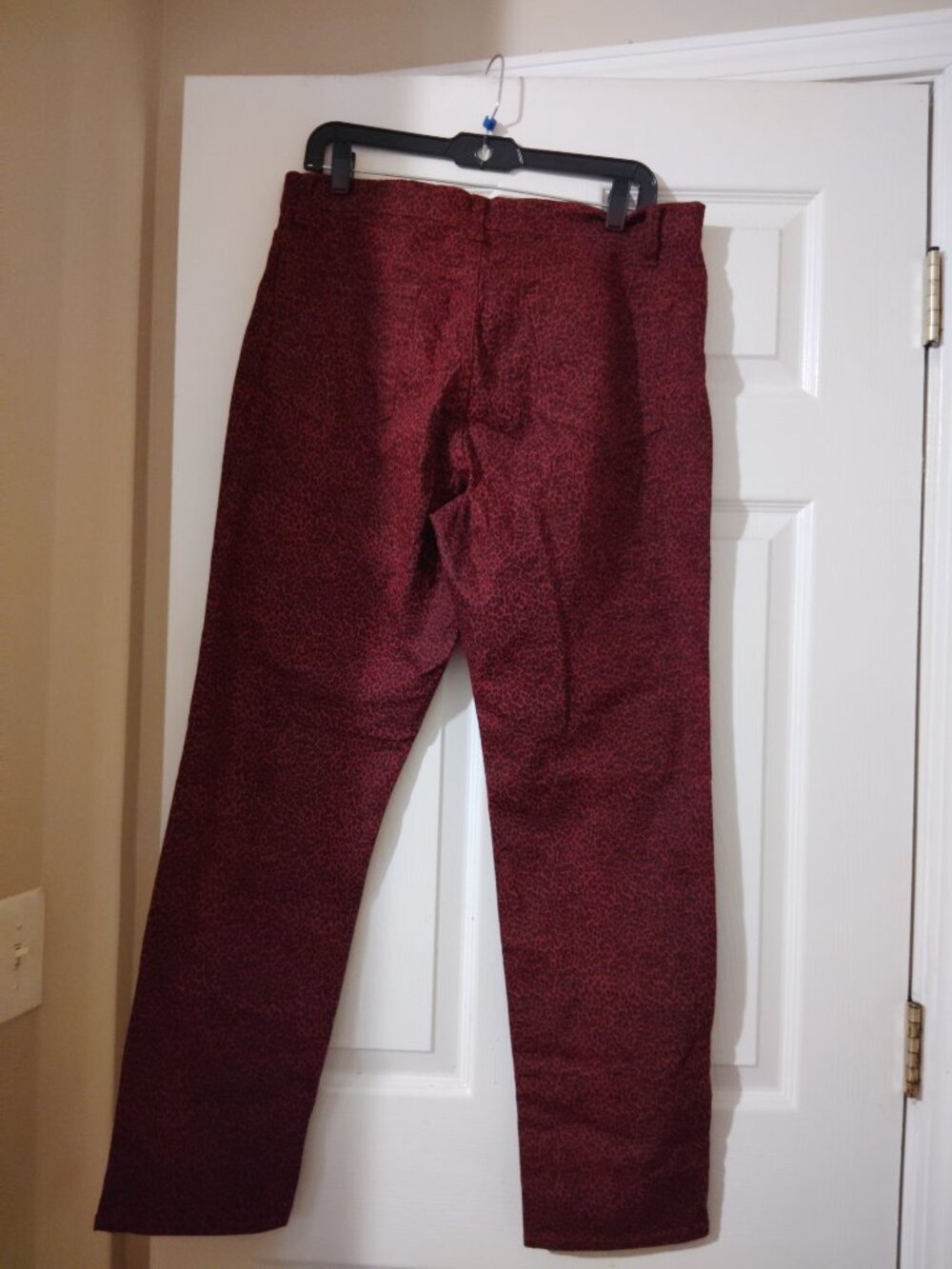Focus Lifestyle  Women's Trendy Pants Size 12 wine/red Leopard Print  97% Cotton - Picture 4 of 5